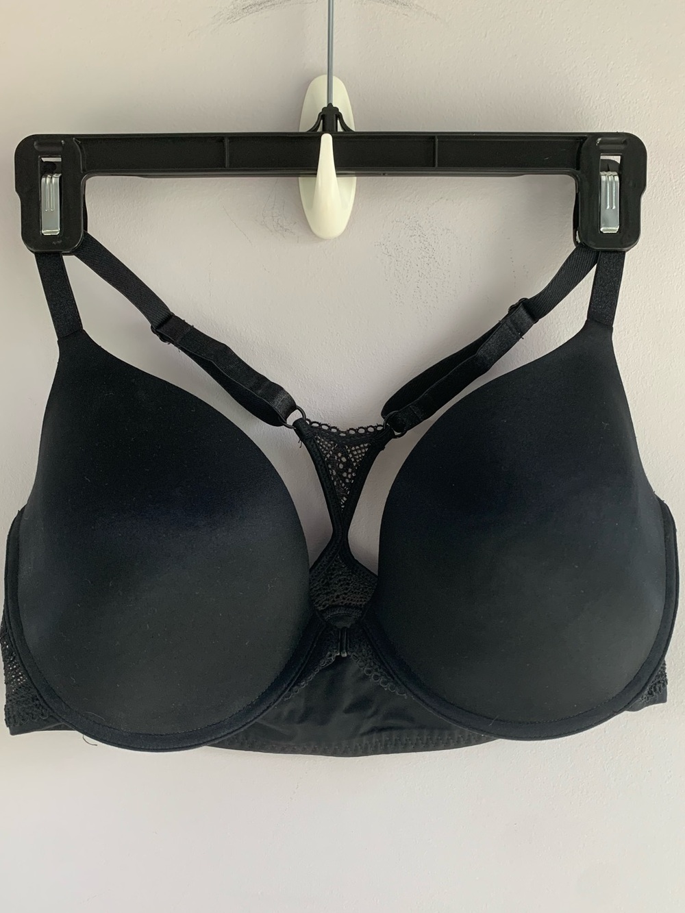 Maidenform Black Front Fastener Racer T Back Padded Underwire Bra EUC 38 D